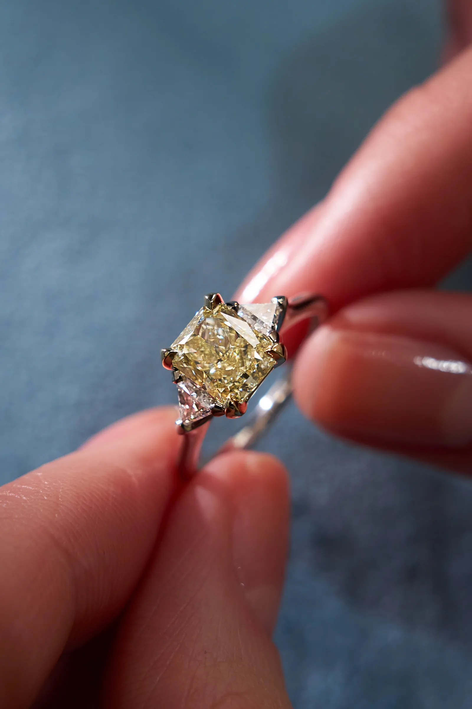 Ring 2.01 ct. Yellow diamond 2.01 ct. Colour Y-Z, clarity VS1 — 6