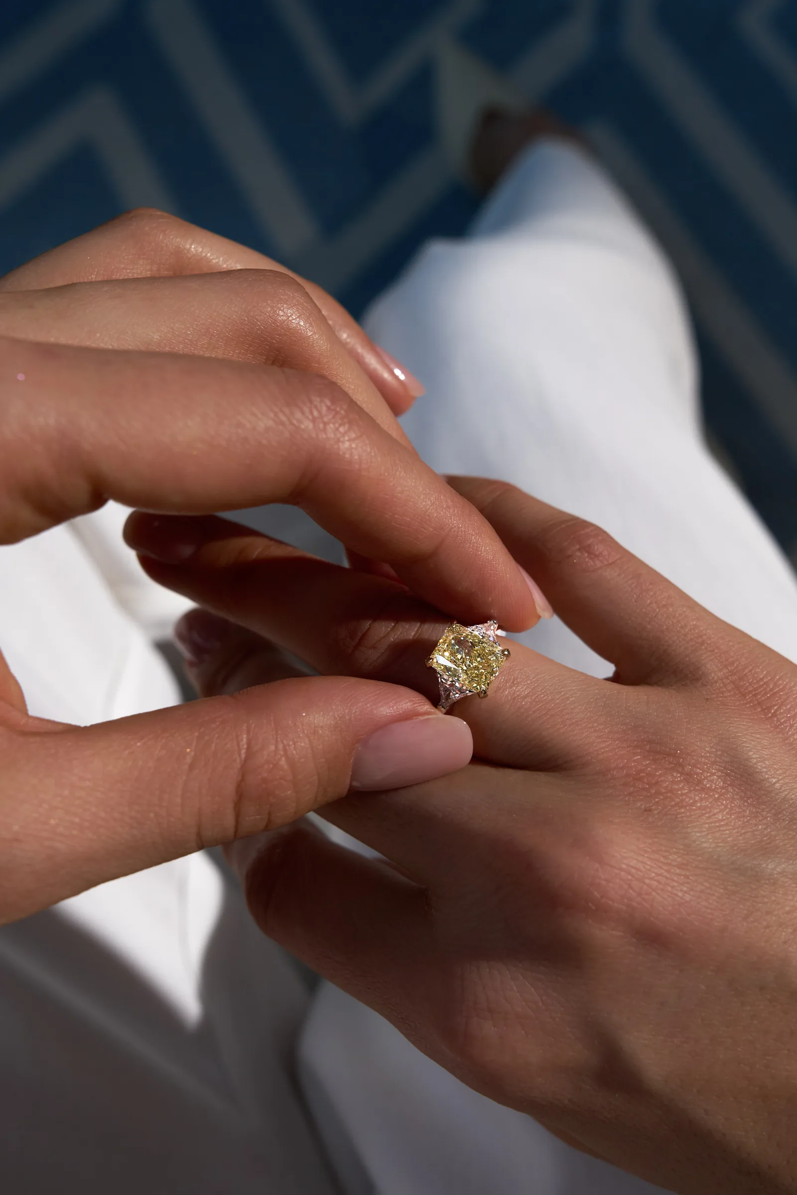 Ring 3.13 ct. Yellow diamond 3.13 ct. Colour Y-Z, clarity VVS2 — 4