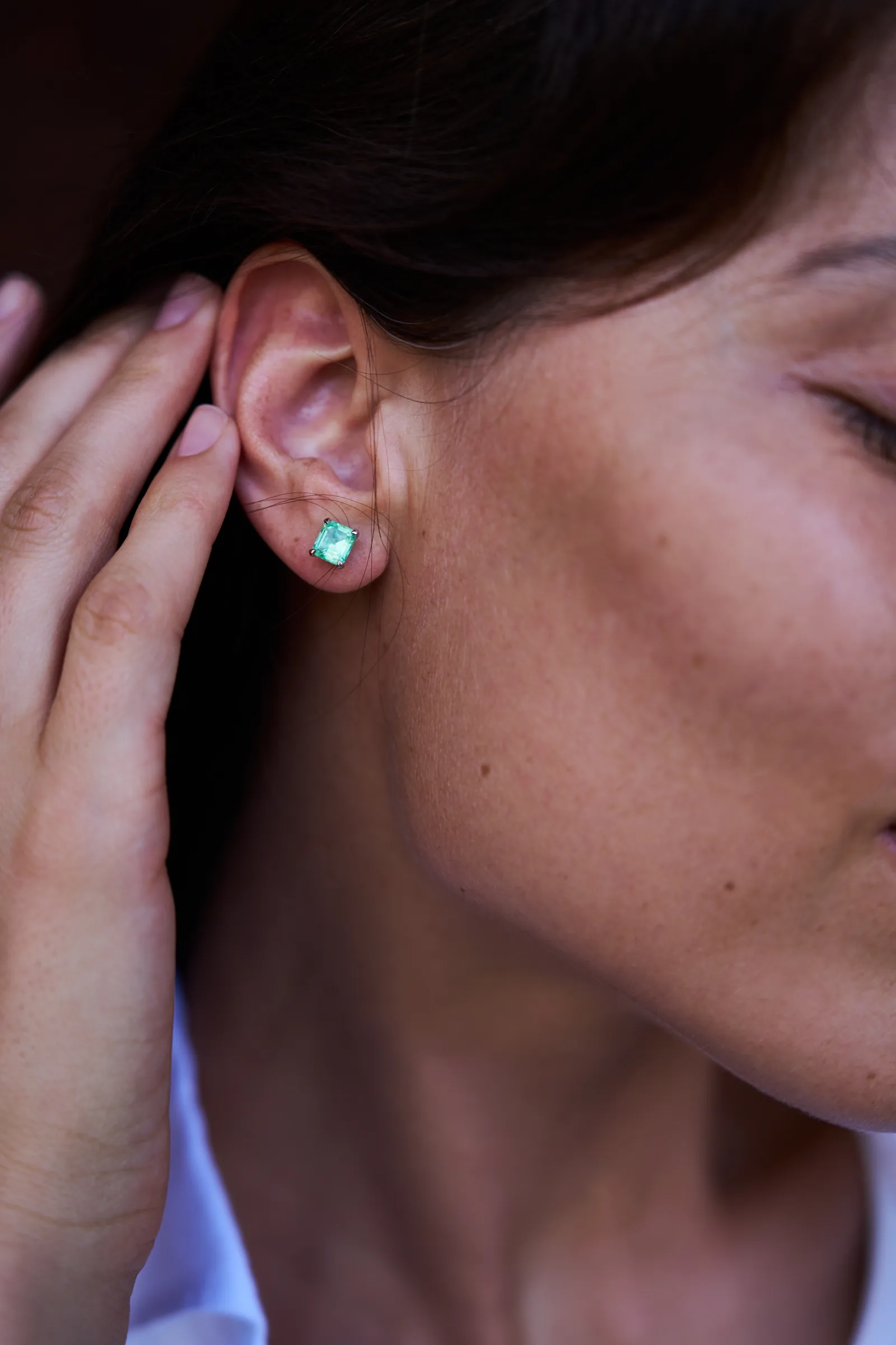 Stud earrings 1.14 + 1.06 ct. Emeralds 1.14 + 1.06 ct. Colour 5, Г2 (Russian grading) — 6