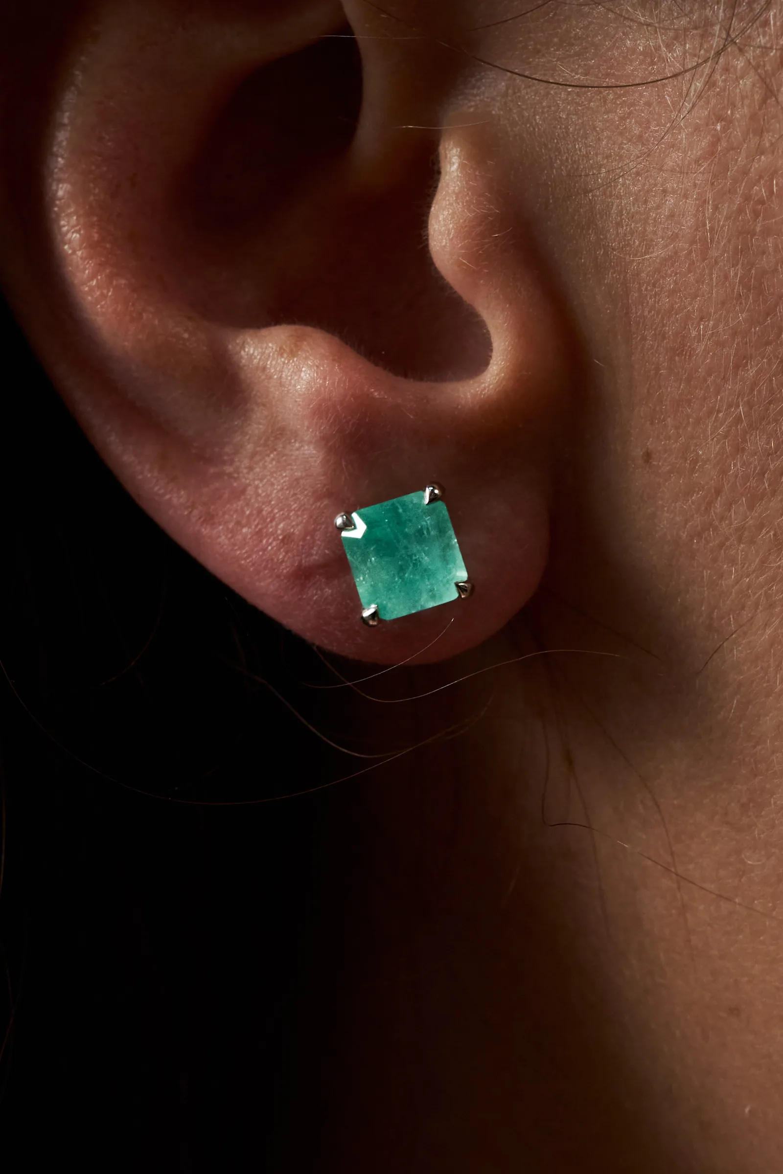 Stud earrings 1.70 + 1.65 ct. Emeralds 1.70 + 1.65 ct. Colour 5, Г3 (Russian grading) — 3