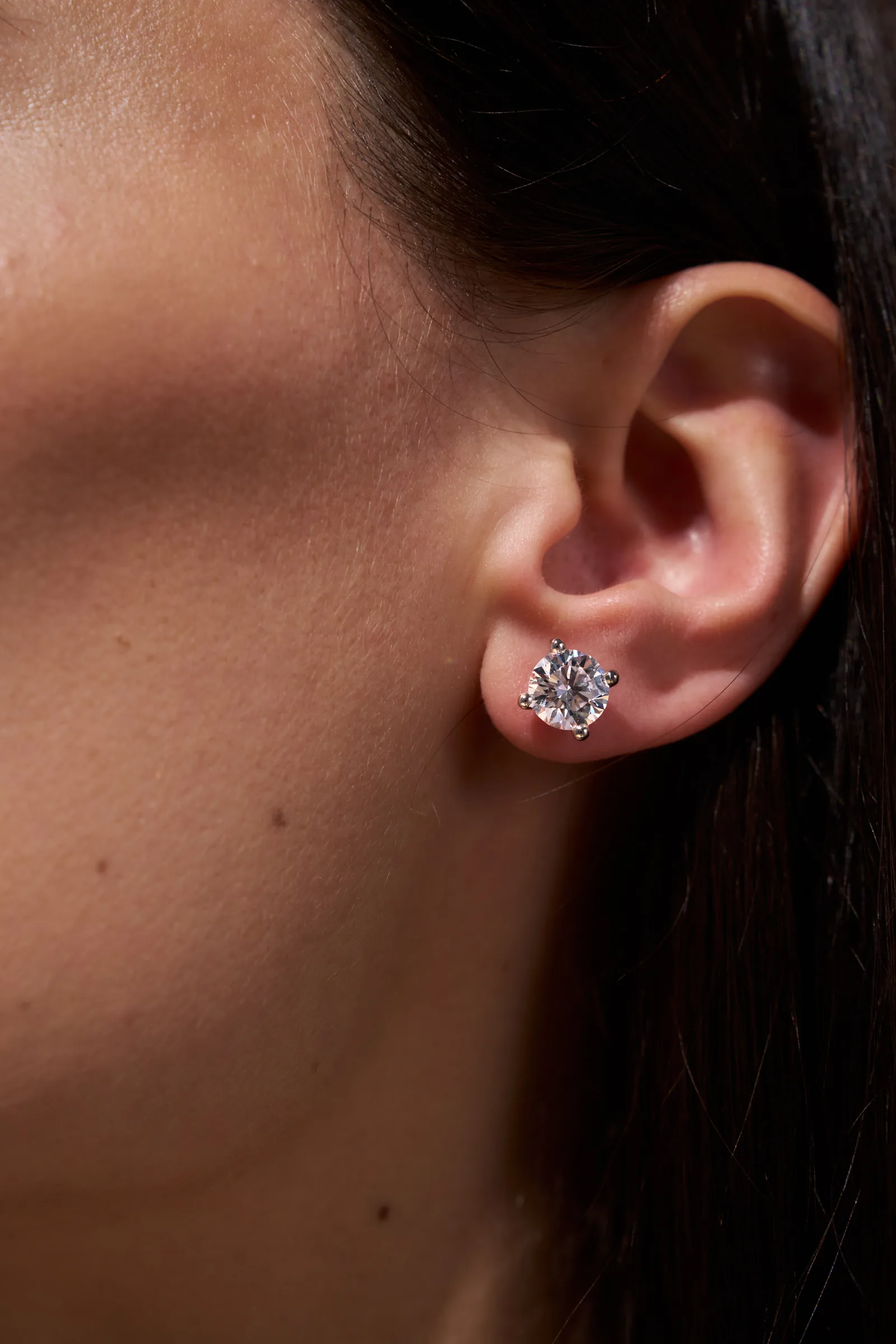 Stud earrings 2.06 + 2.02 ct. White diamonds 2.06 + 2.02 ct. Colour E, clarity VS1 — 7