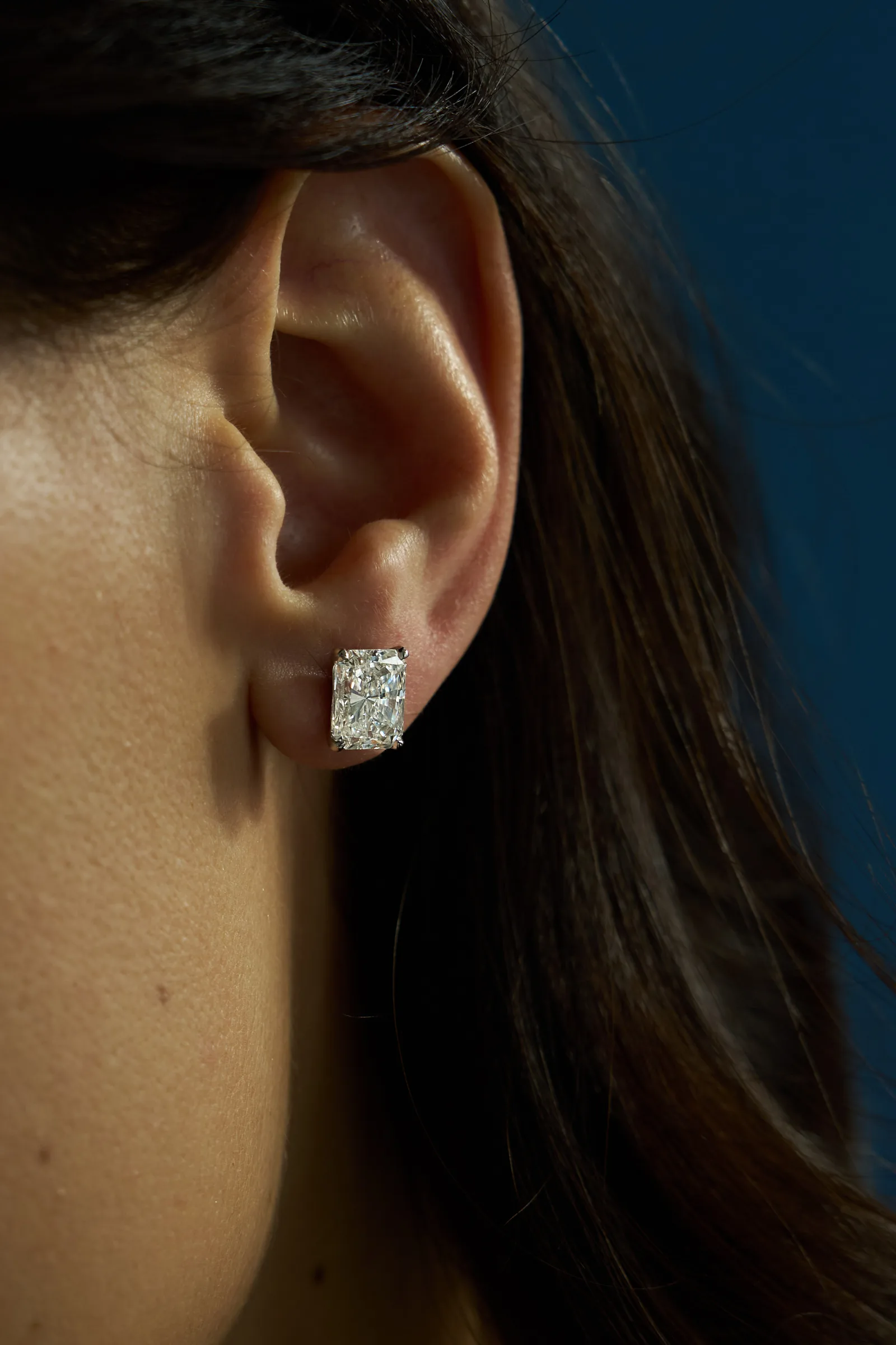 Stud earrings 2.50 + 2.50 ct. White diamonds 2.50 + 2.50 ct. Colour I, clarity VS2