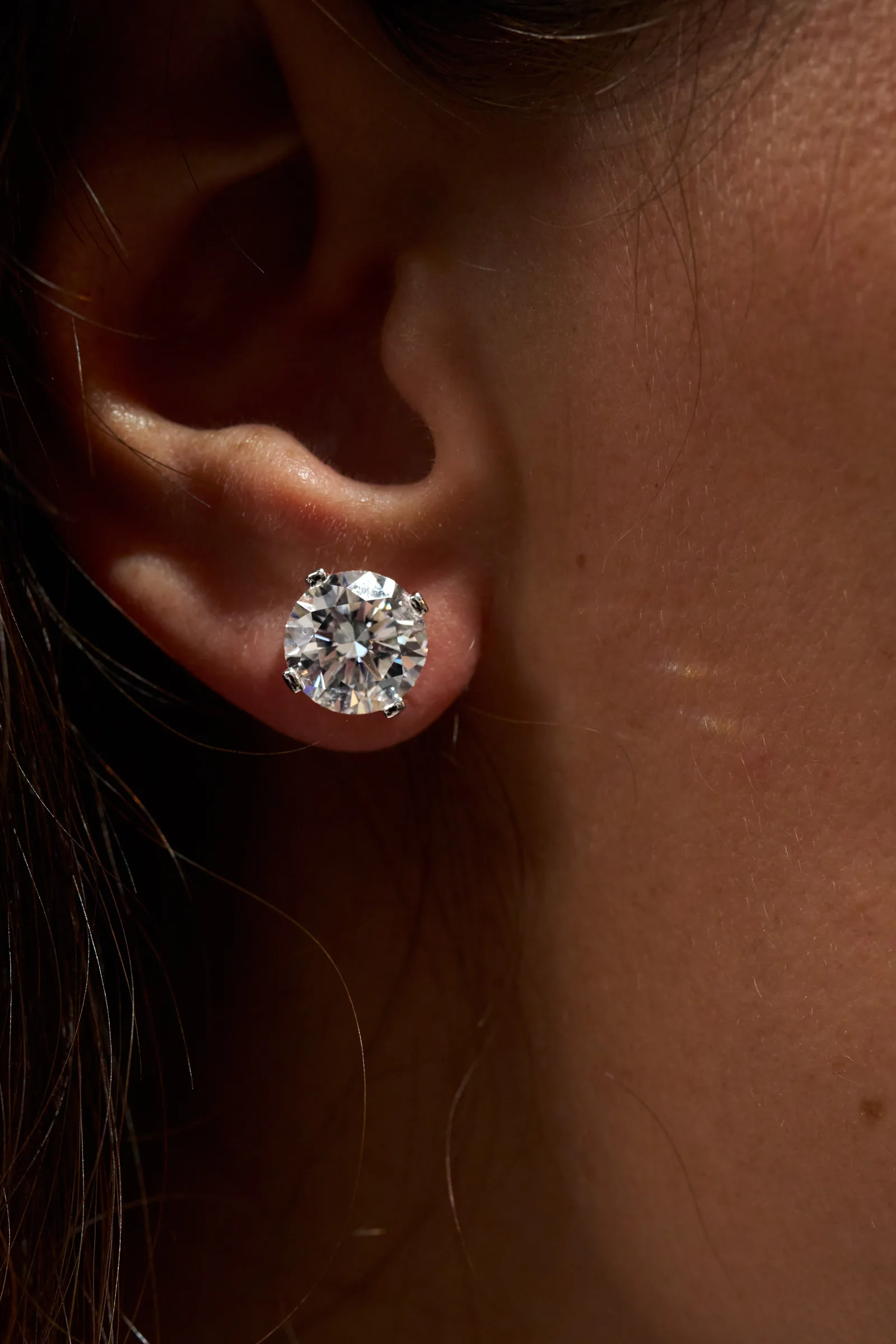 Stud earrings 3.01 + 3.01 ct. White diamonds 3.01 + 3.01 ct. GIA reports — 5