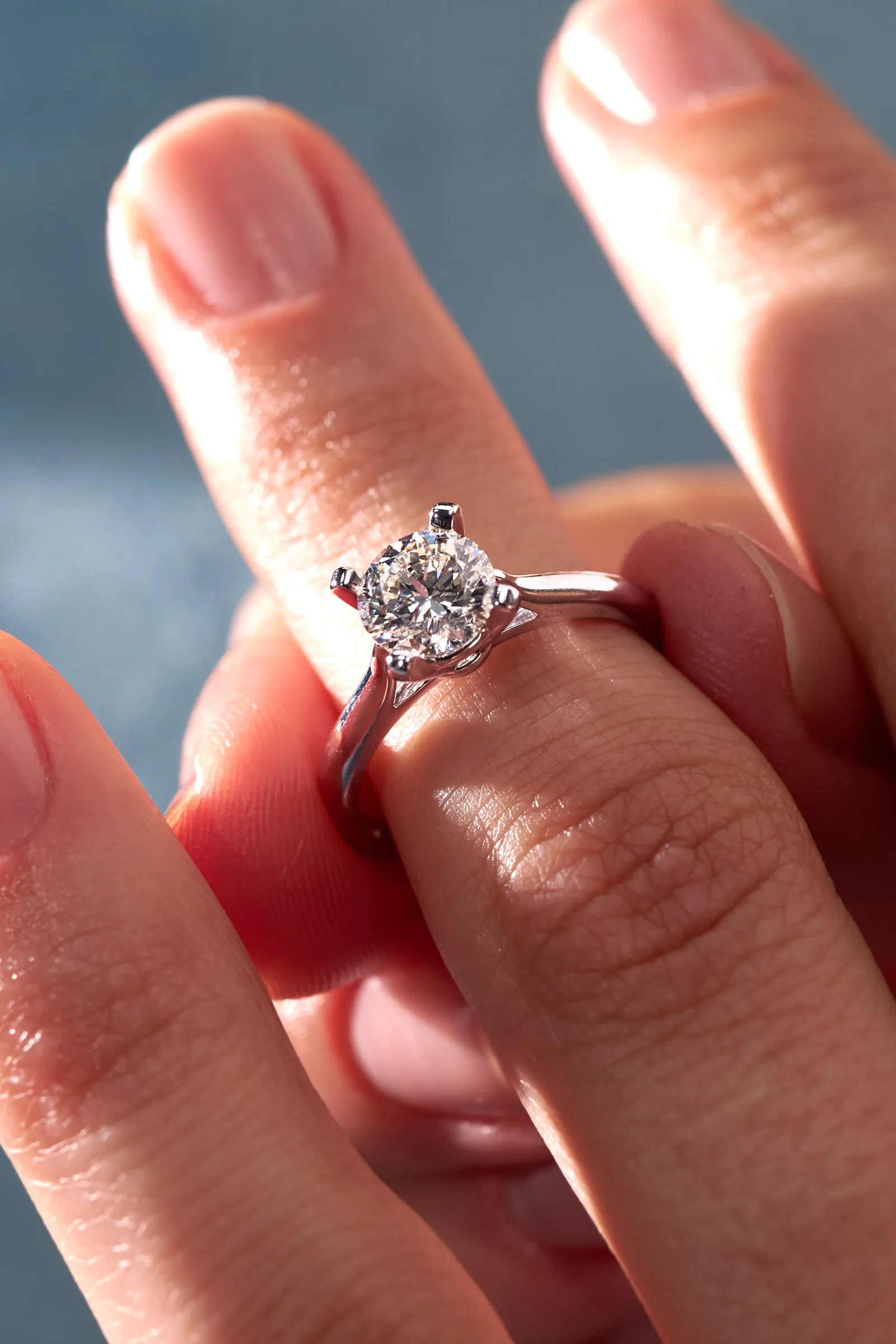 Ring 1.01 ct. White diamond 1.01 ct. Colour K, clarity VS2