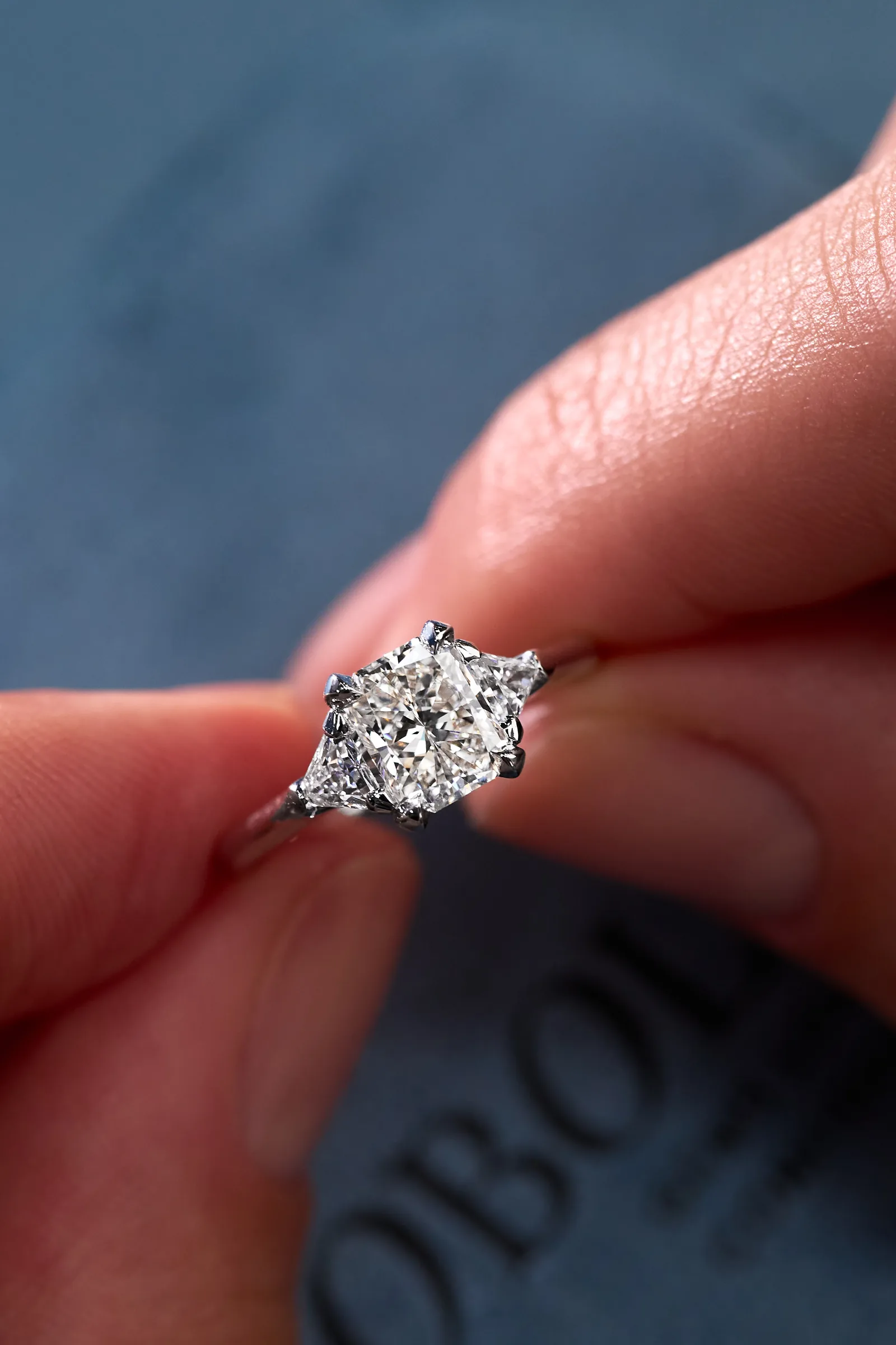 Ring 1.00 ct. White diamond 1.00 ct. Colour I, clarity VVS2 — 4