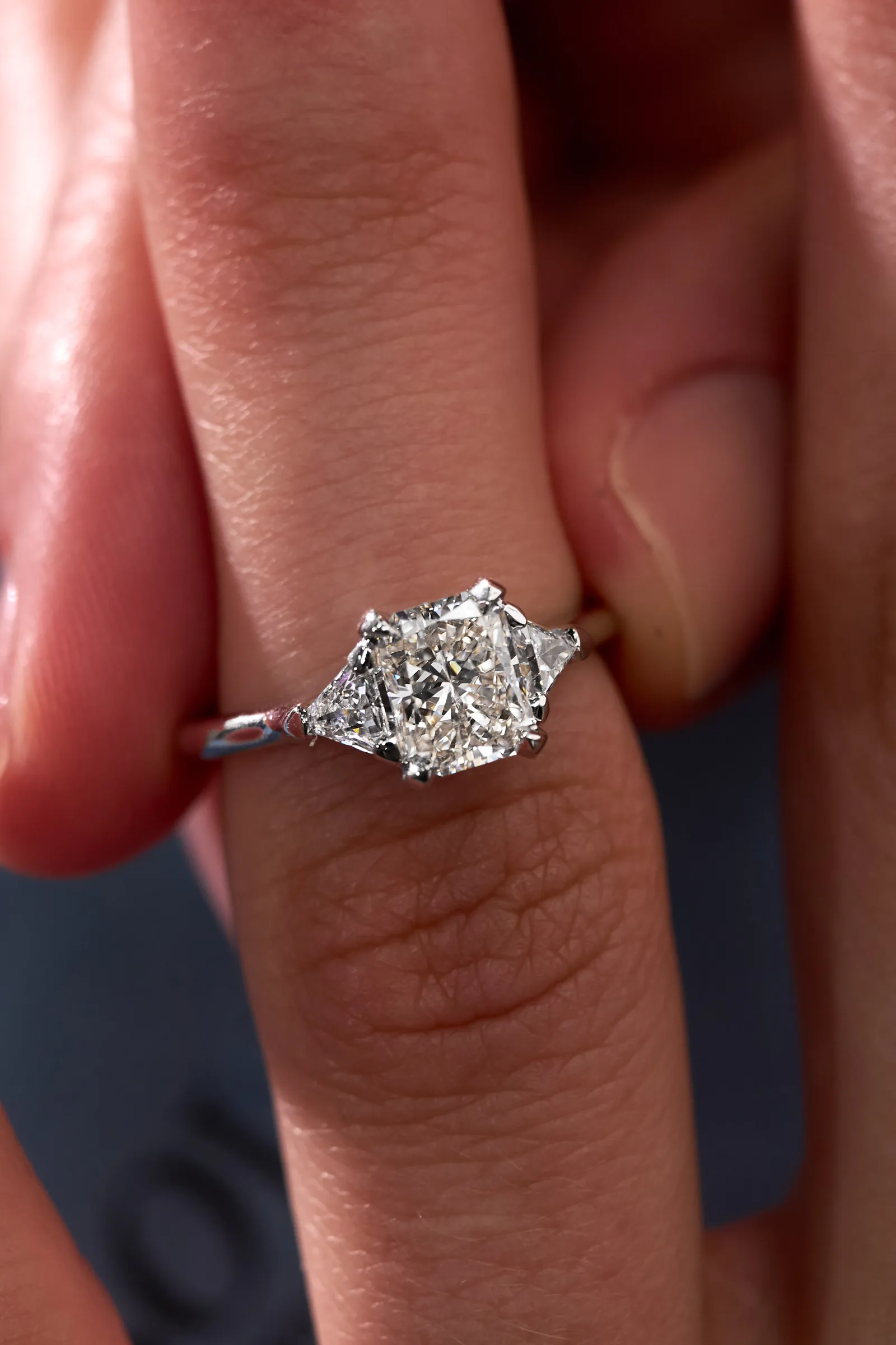 Ring 1.00 ct. White diamond 1.00 ct. Colour I, clarity VVS2