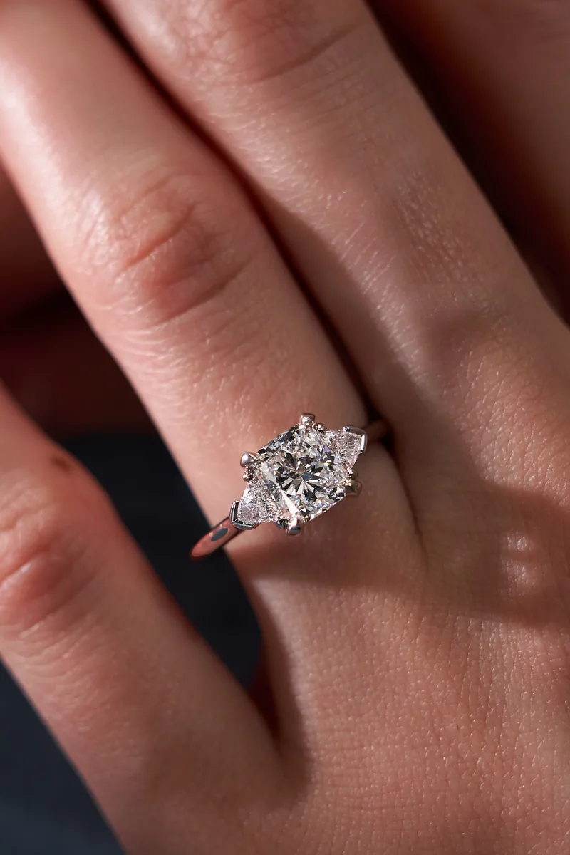 Ring 1.01 ct. White diamond 1.01 ct. Colour F, clarity VS1