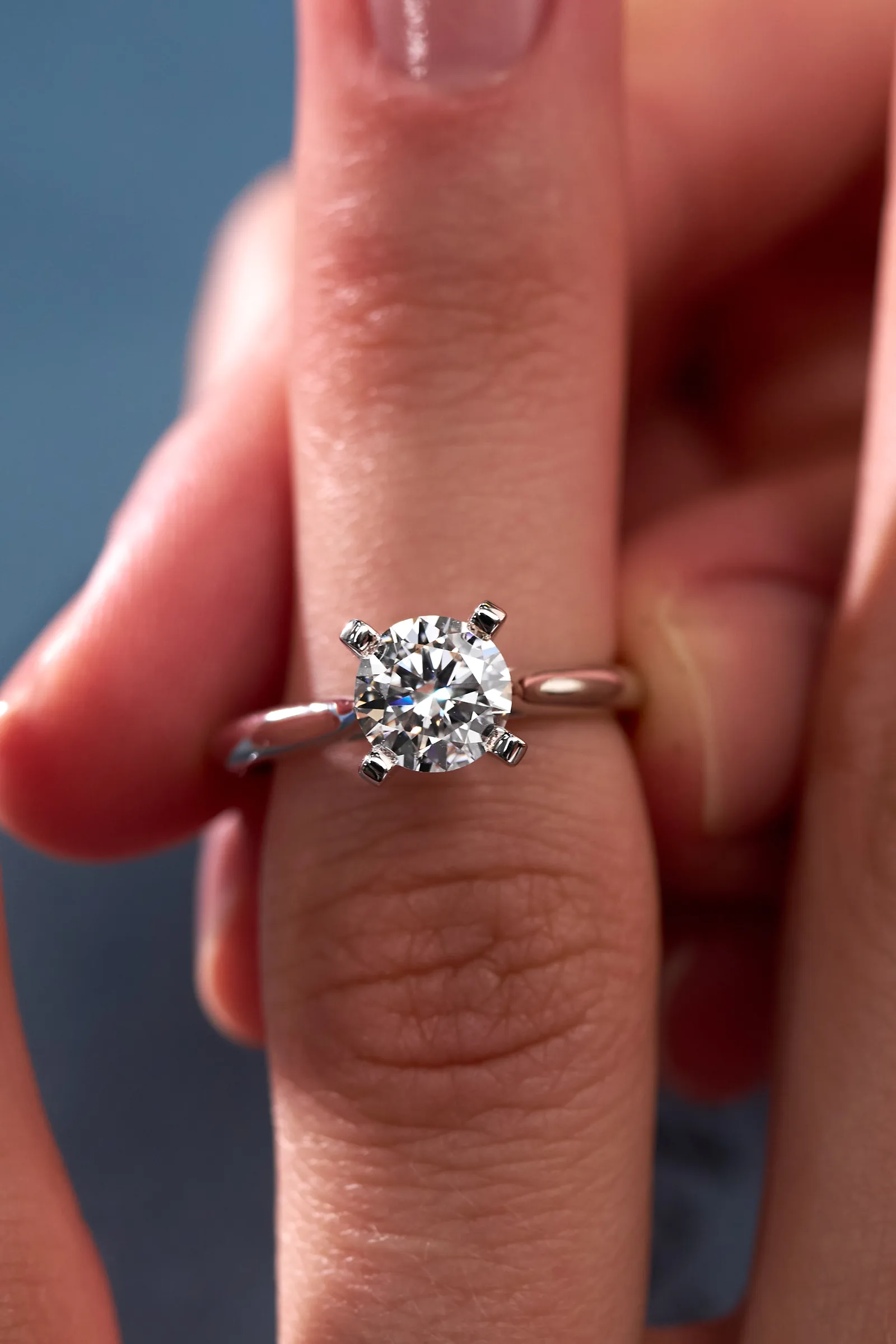 Ring 1.00 ct. White diamond 1.00 ct. Colour F, clarity VS2
