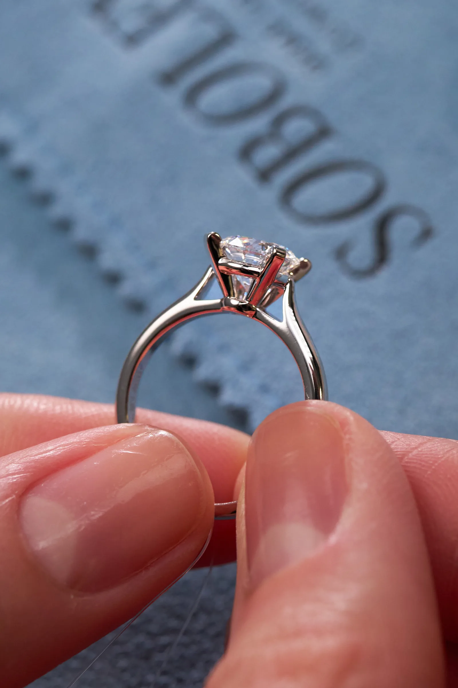 Ring 1.51 ct. White diamond 1.51 ct. Colour F, clarity VVS2 — 5