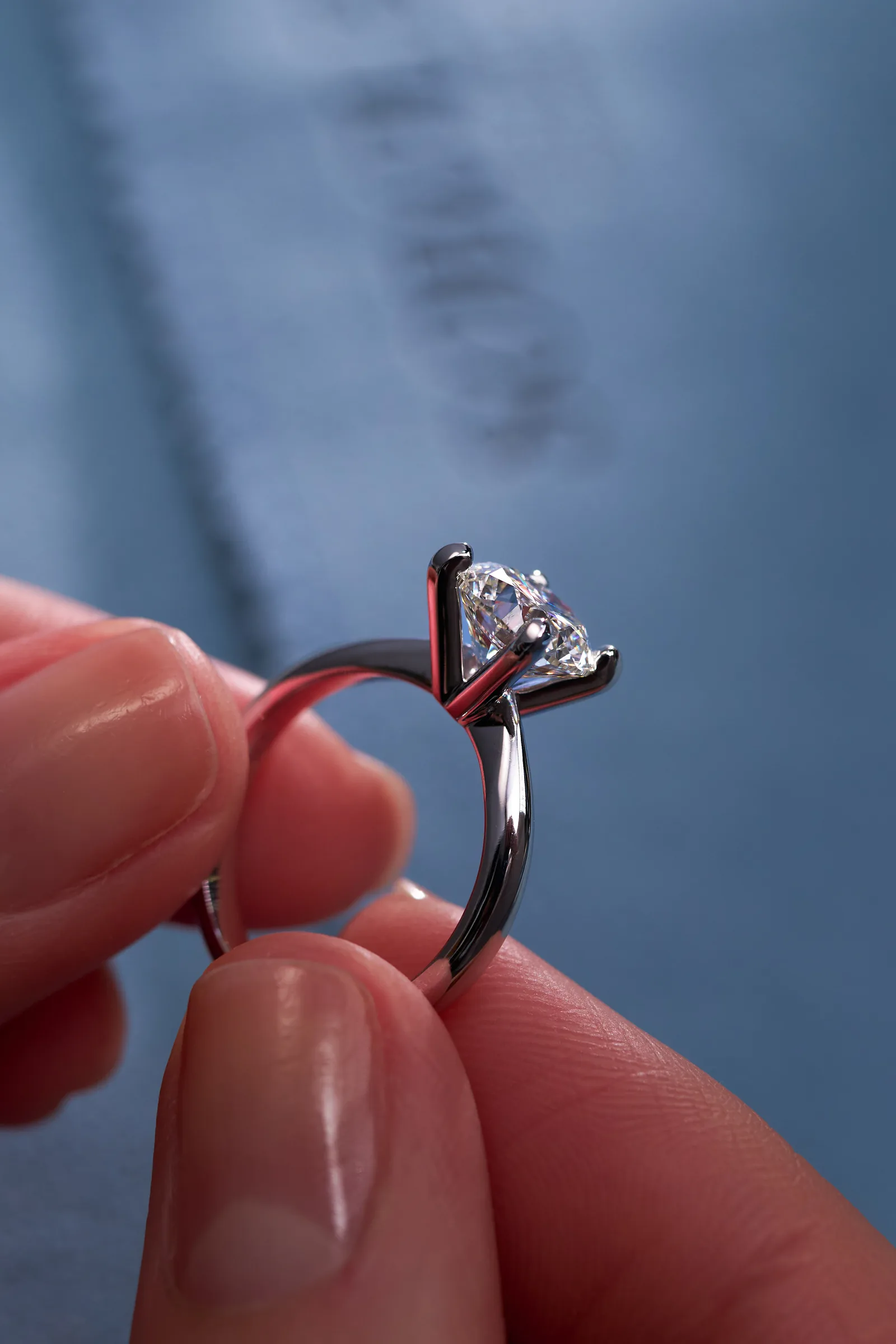 Ring 1.90 ct. White diamond 1.90 ct. Colour J, clarity VS2 — 5