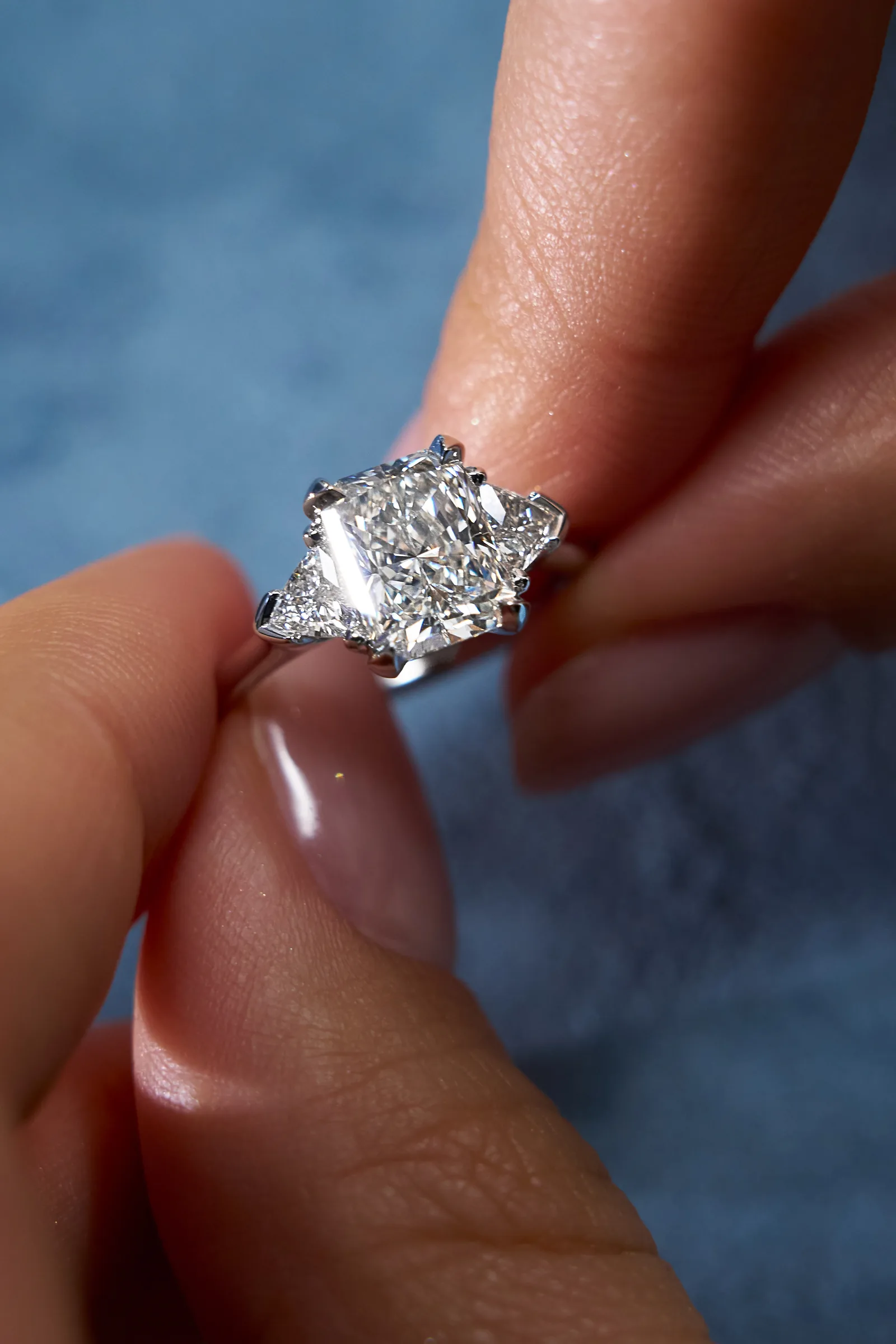 Ring 2.01 ct. White diamond 2.01 ct. Colour I, clarity VS2 — 5