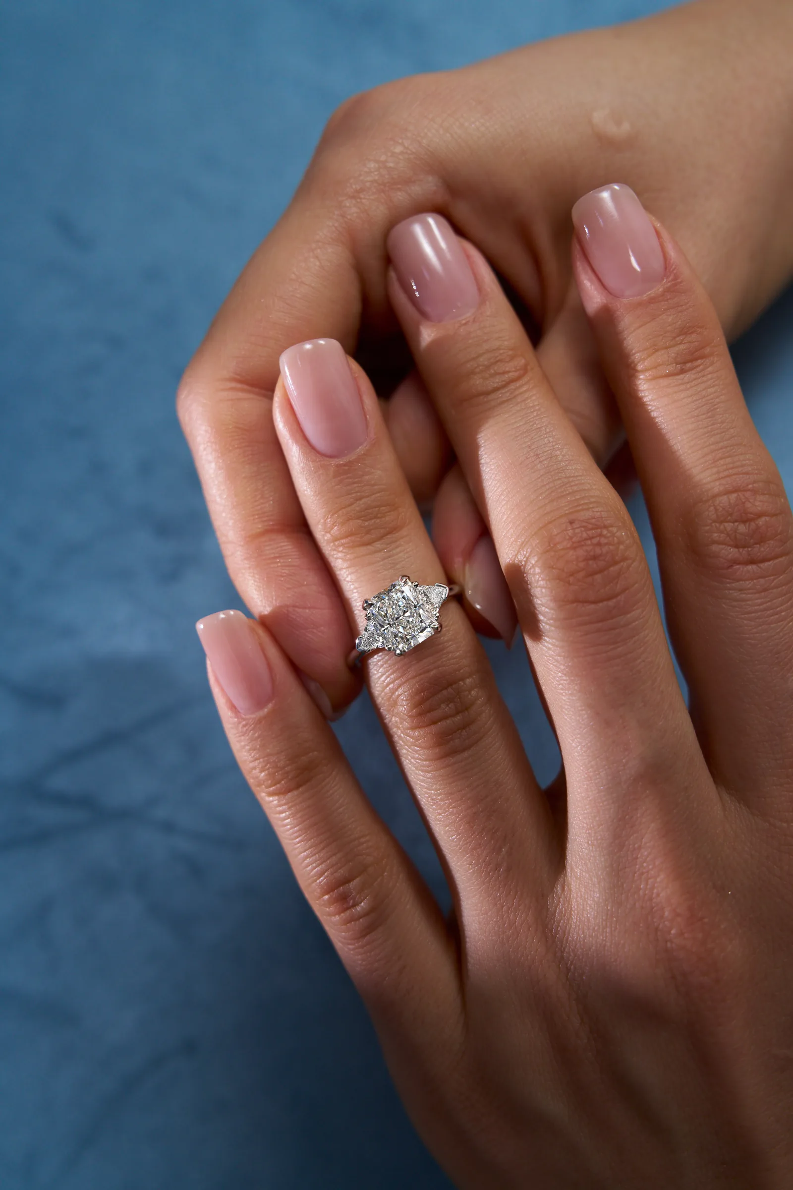 Ring 2.01 ct. White diamond 2.01 ct. Colour I, clarity VS2 — 3