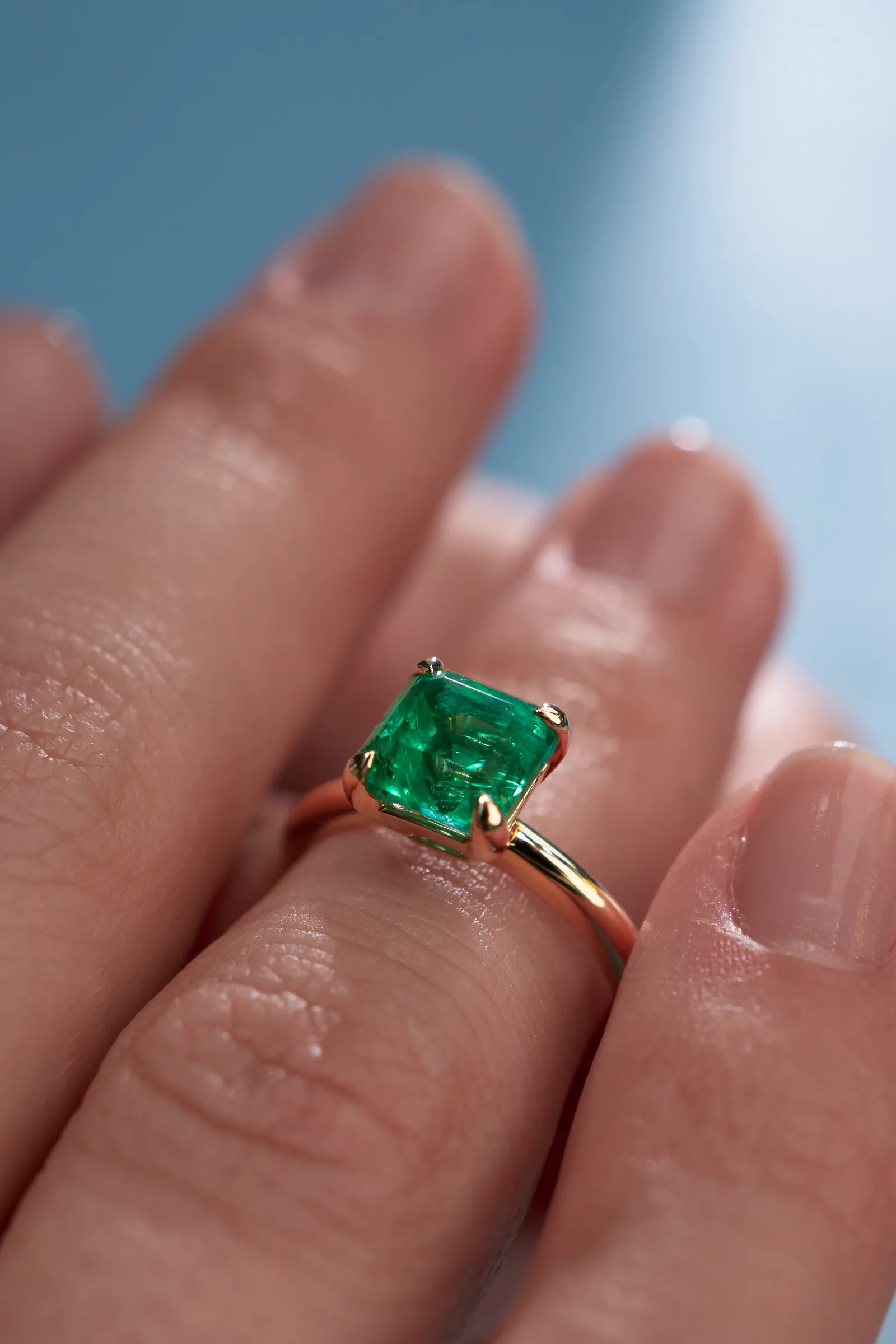 Ring 1.87 ct. Emerald 1.87 ct. Colour 4, Г2 (Russian grading)