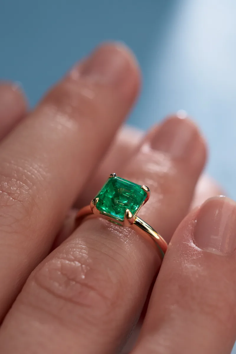 Ring 1.87 ct. Emerald 1.87 ct. Colour 4, Г2 (Russian grading)
