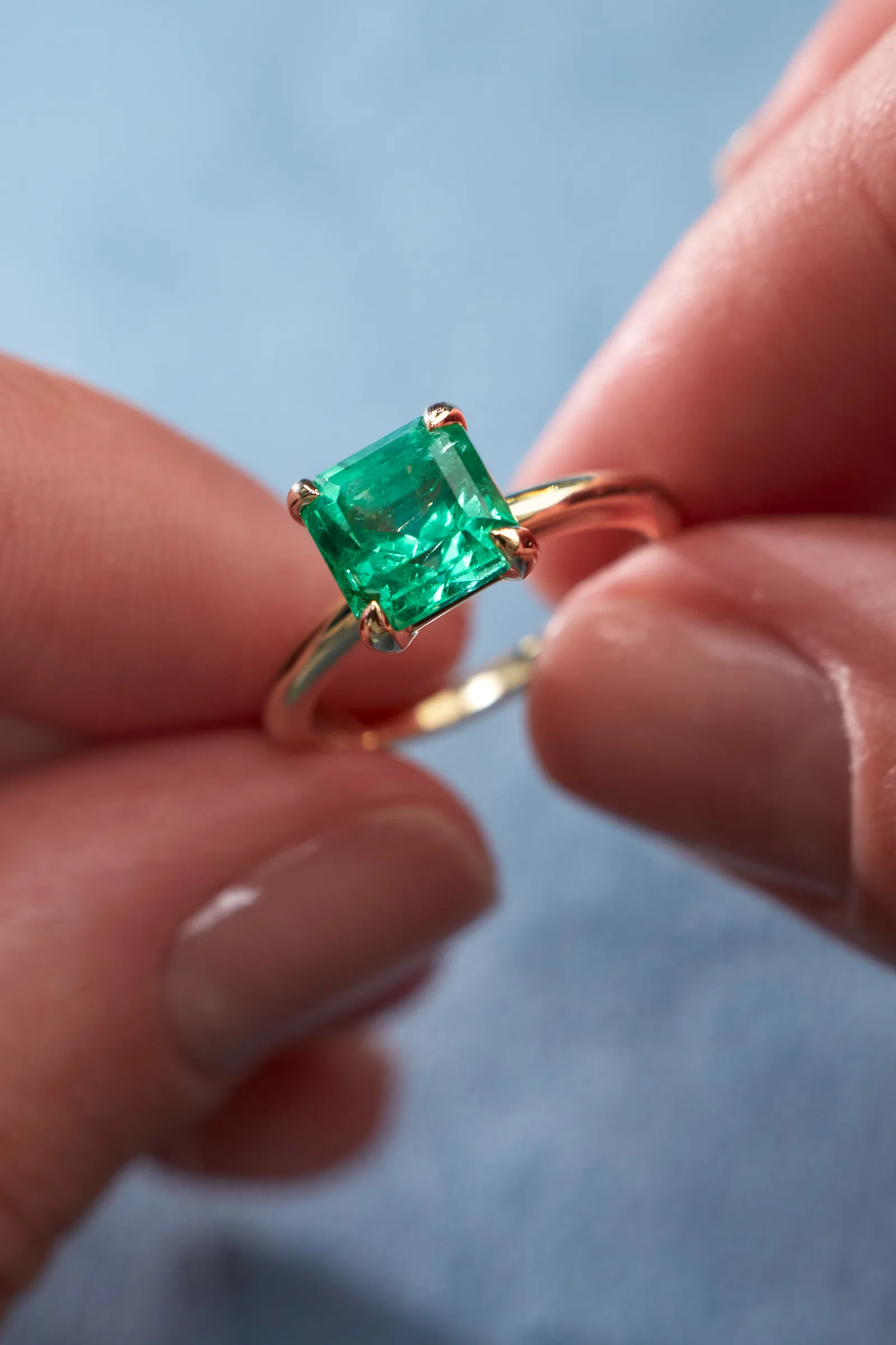 Ring 1.87 ct. Emerald 1.87 ct. Colour 4, Г2 (Russian grading) — 4