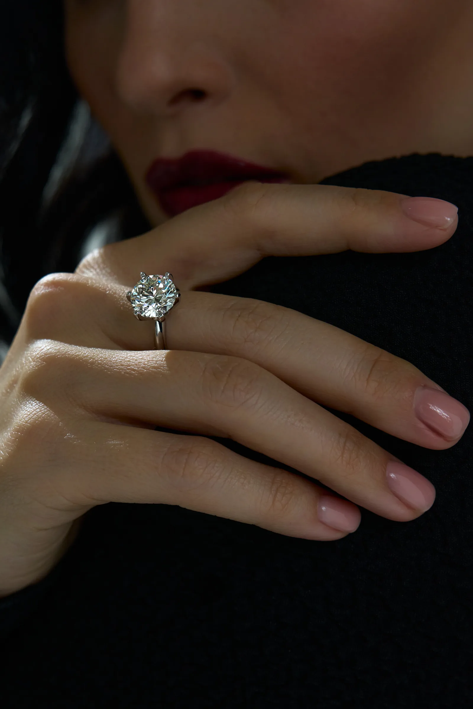 Ring 4.02 ct. White diamond 4.02 ct. Colour J, clarity VS2 — 5