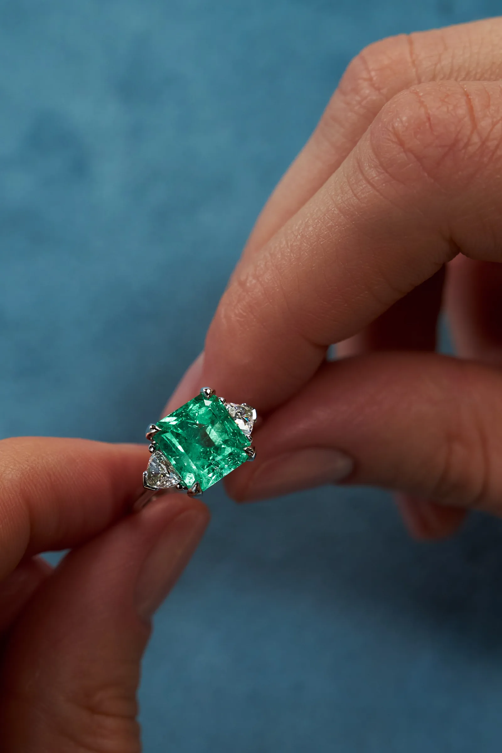 Ring 3.77 ct. Emerald 3.77 ct. Colour 4, Г3 (Russian grading) — 4