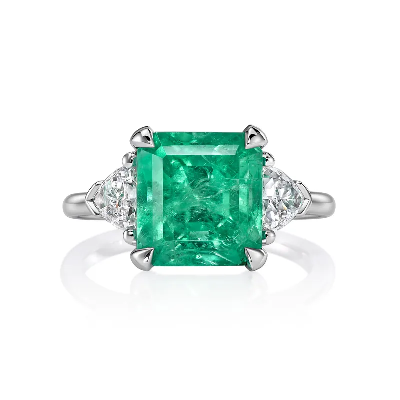 Ring 3.77 ct. Emerald 3.77 ct. Colour 4, Г3 (Russian grading)