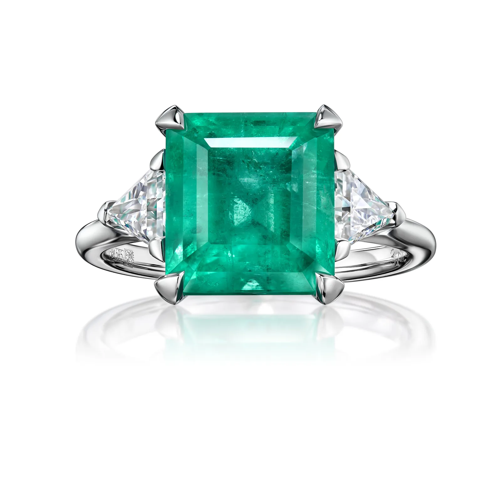 Ring 3.87 ct. Emerald 3.87 ct. Colour 3, Г3 (Russian grading)