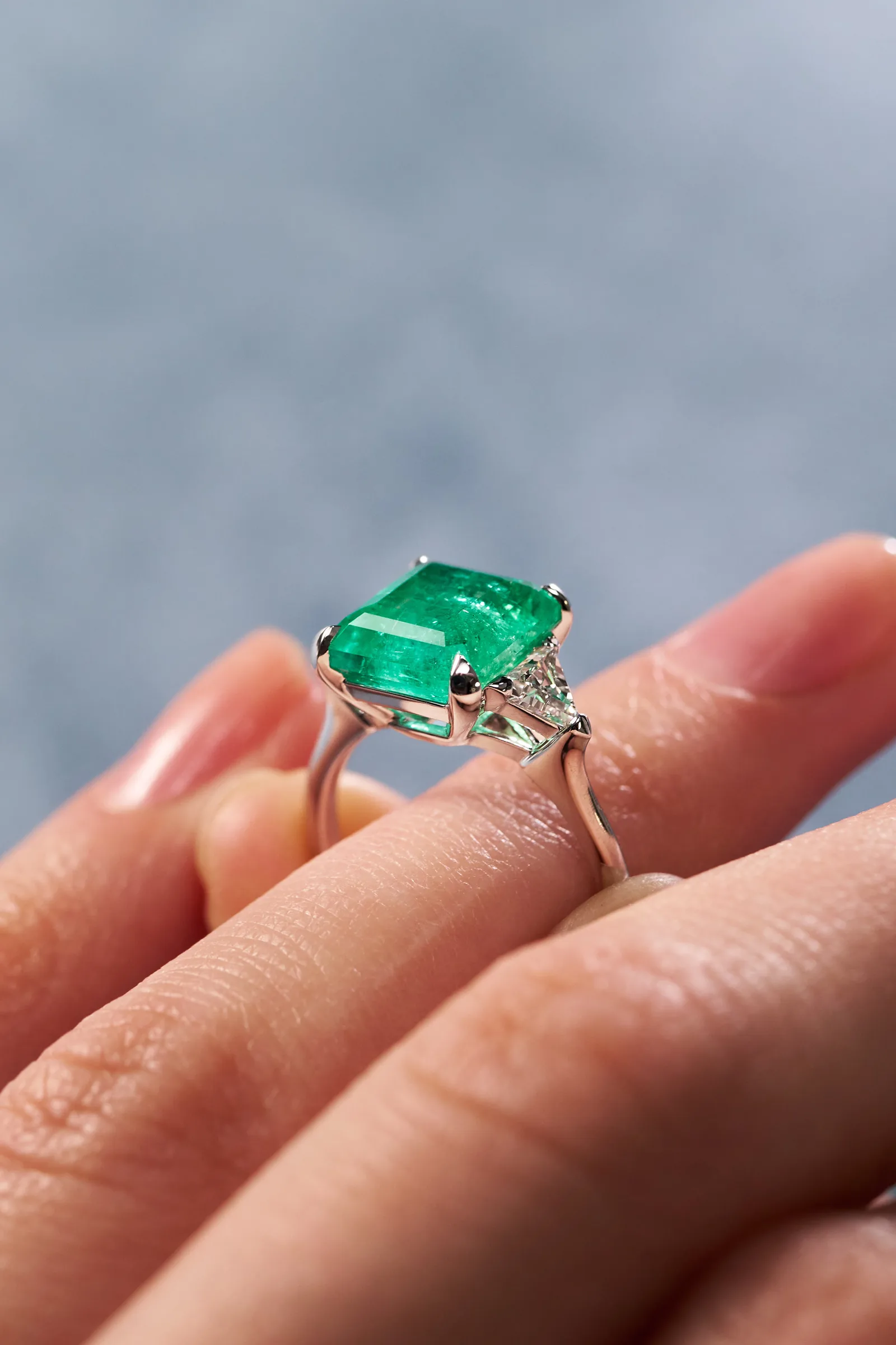 Ring 3.87 ct. Emerald 3.87 ct. Colour 3, Г3 (Russian grading) — 3