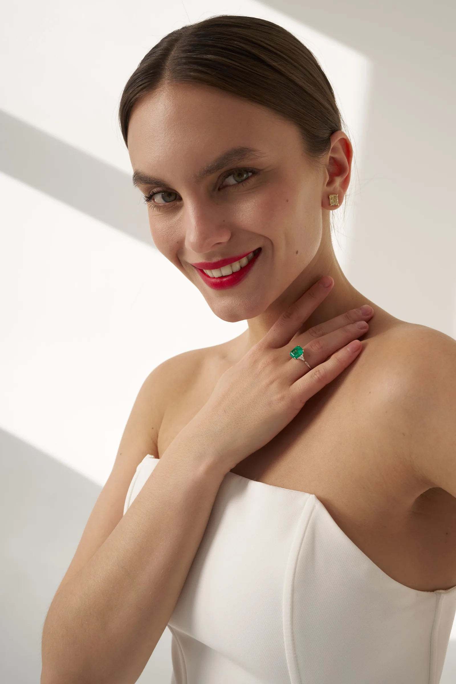 Ring 4.28 ct. Emerald 4.28 ct. Colour 3, Г3 (Russian grading) — 6