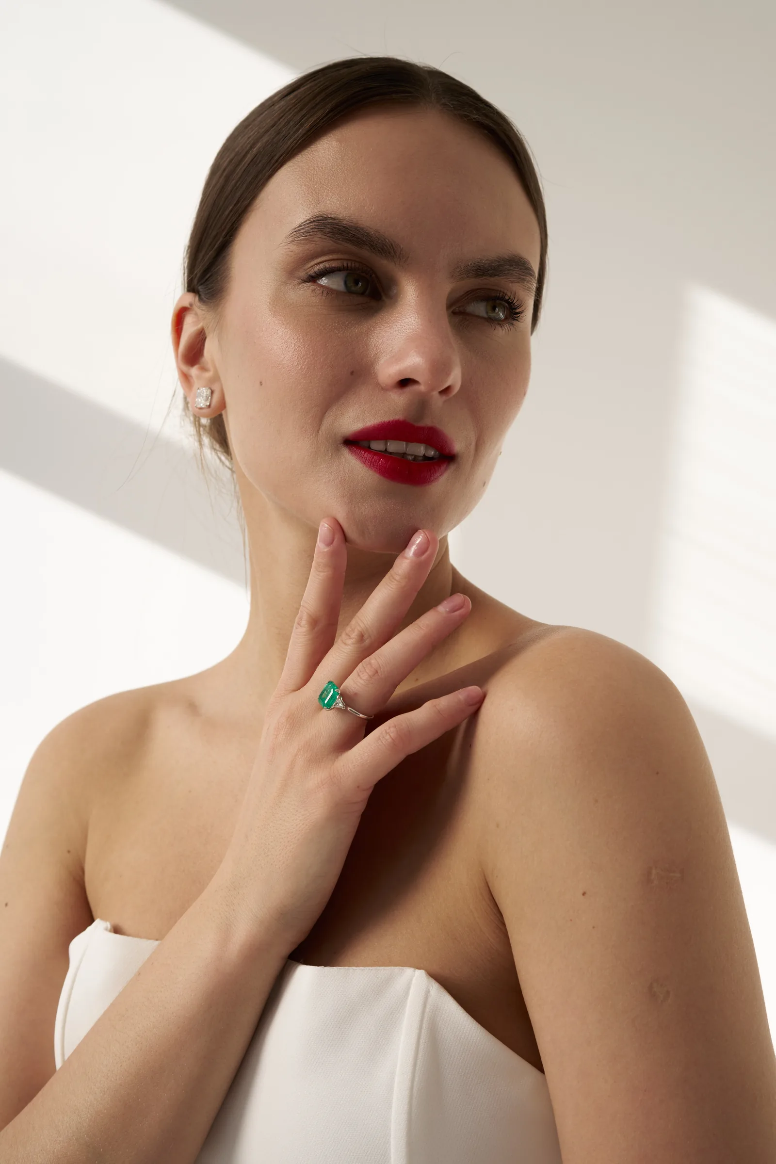 Ring 4.28 ct. Emerald 4.28 ct. Colour 3, Г3 (Russian grading) — 5