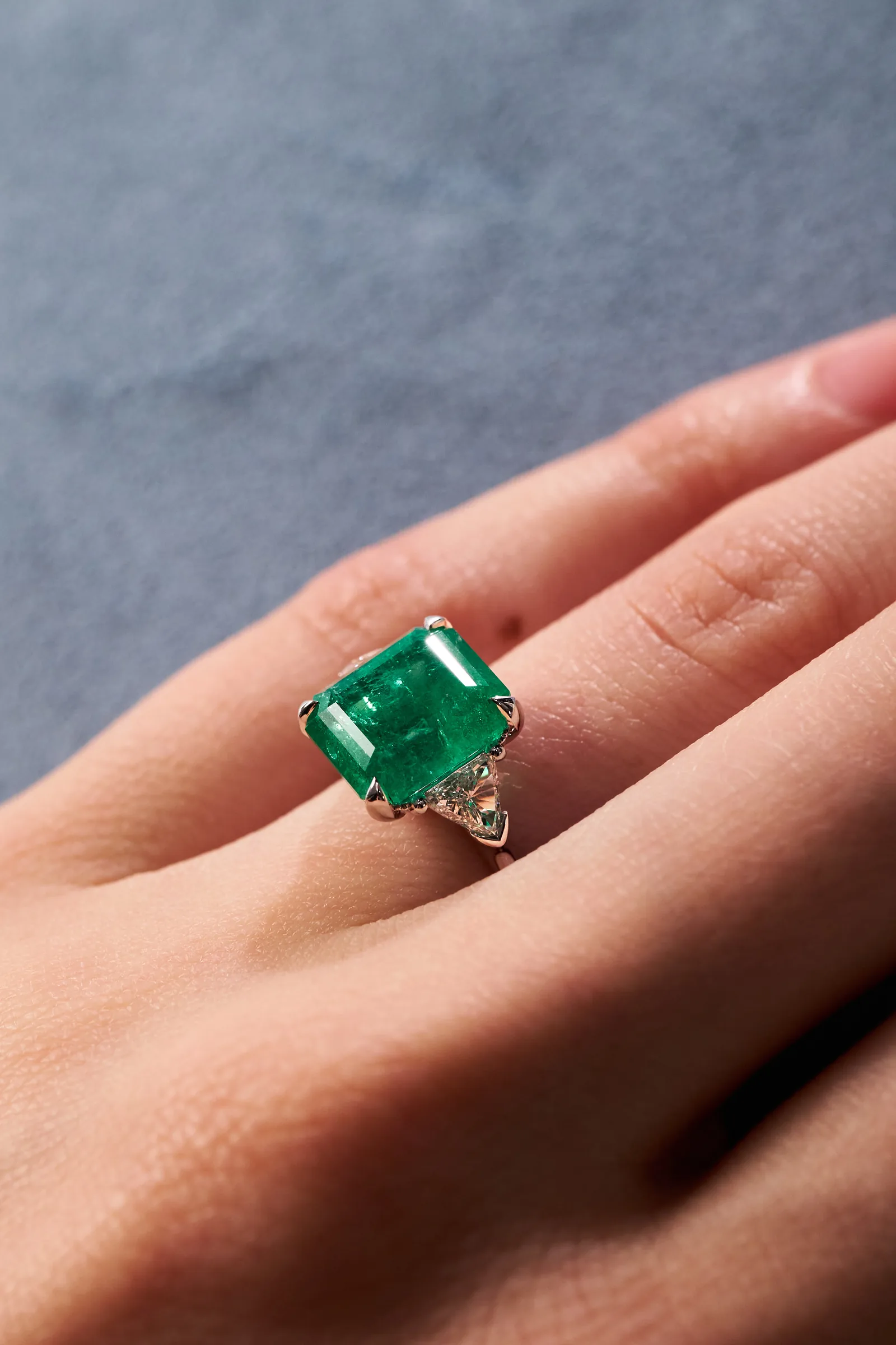 Ring 4.40 ct. Emerald 4.40 ct. Colour 3, Г3 (Russian grading) — 4