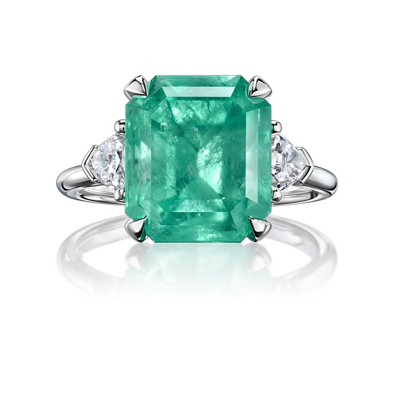 Ring 6.41 ct. Emerald 6.41 ct. Colour 5, Г2 (Russian grading)