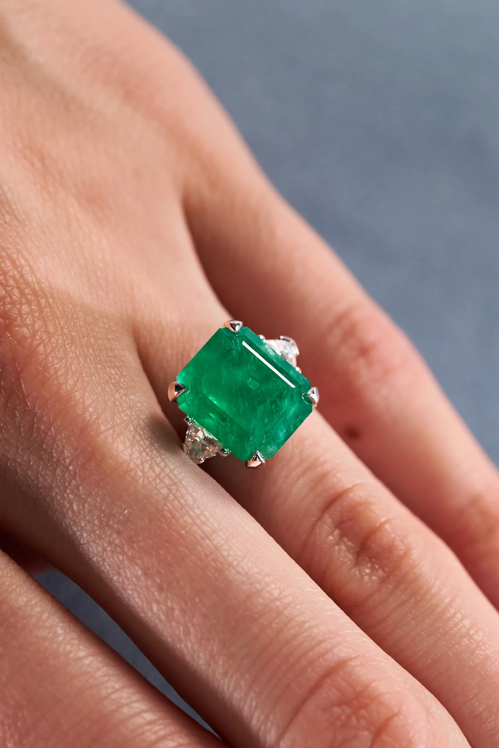 Ring 7.59 ct. Emerald 7.59 ct. Colour 3, Г3 (Russian grading) — 3