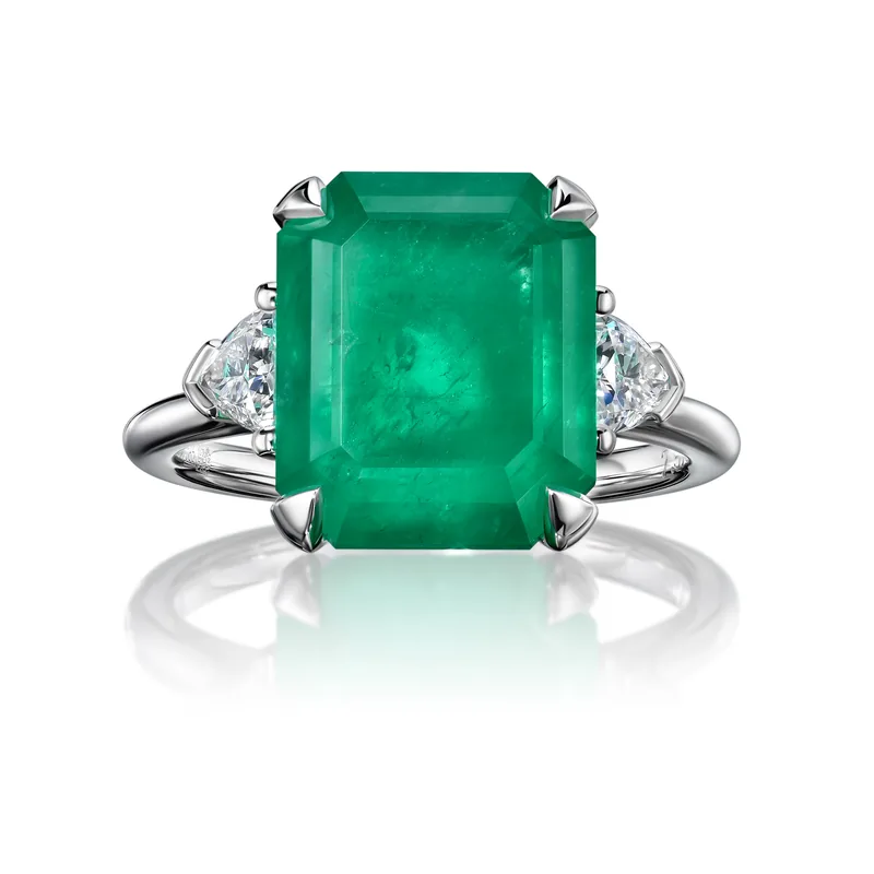 Ring 7.59 ct. Emerald 7.59 ct. Colour 3, Г3 (Russian grading)