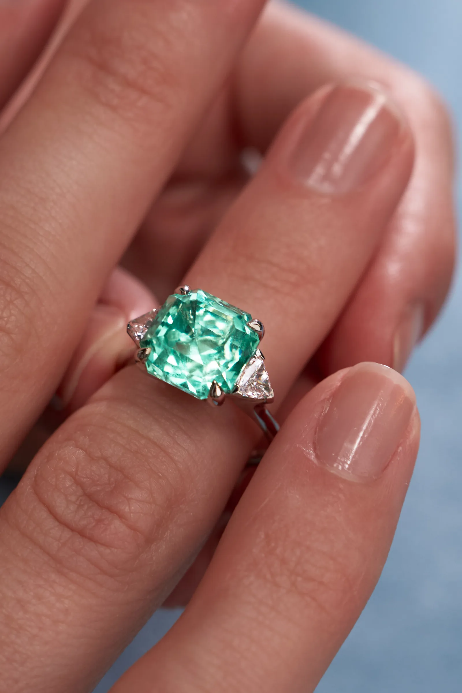 Ring 4.35 ct. Emerald 4.35 ct. Colour 5, Г2 (Russian grading) — 5