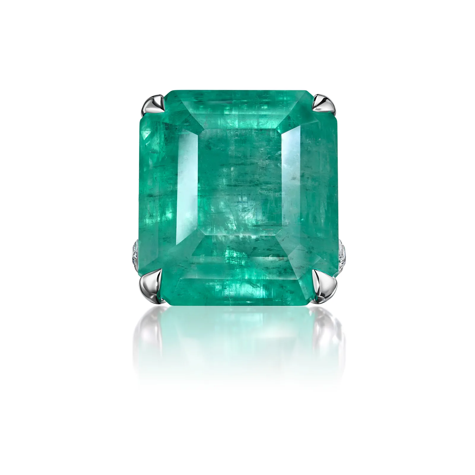 Ring 39.00 ct. Emerald 39.00 ct. Colour 4, Г3 (Russian grading)