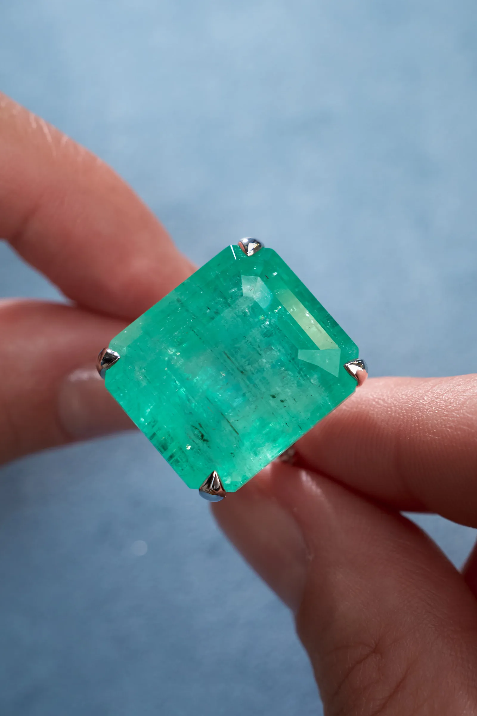 Ring 39.00 ct. Emerald 39.00 ct. Colour 4, Г3 (Russian grading) — 5