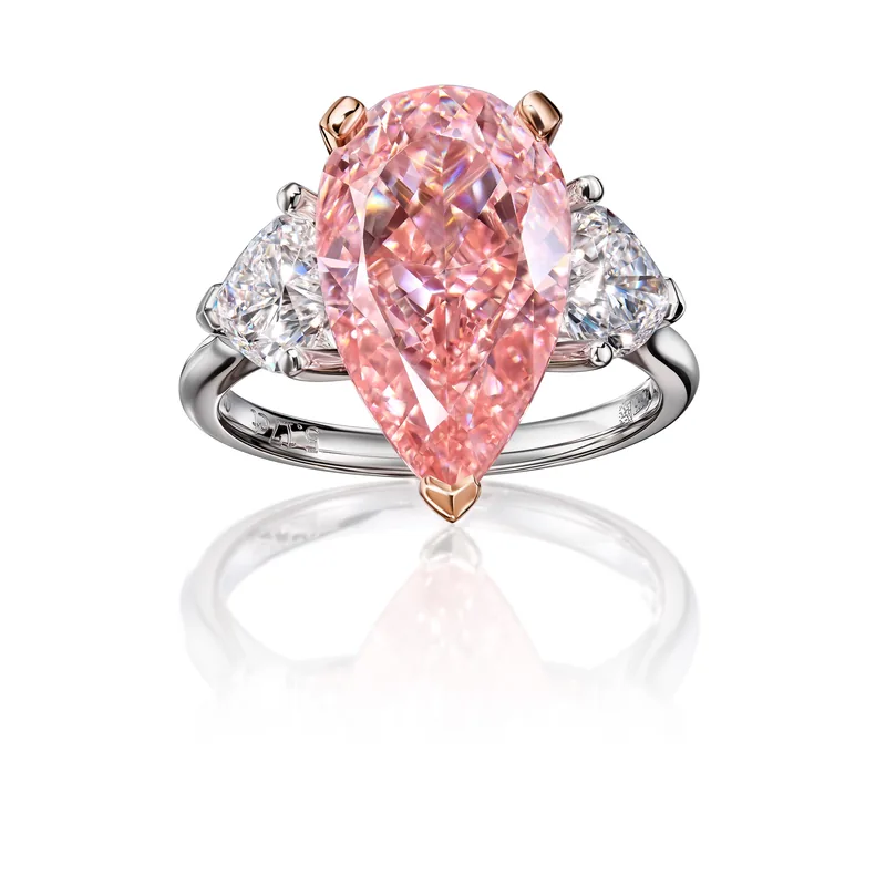 Ring 5.17 ct. Pink diamond 5.17 ct. Colour Fancy intense pink, clarity VS2