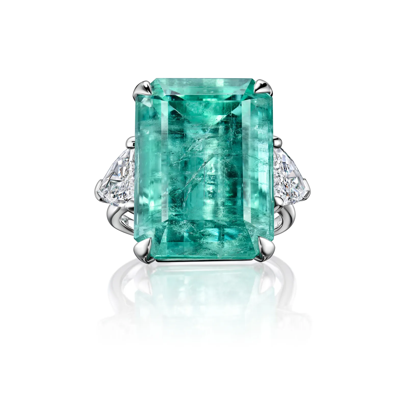 Ring 21.57 ct. Emerald 21.57 ct. Colour 5, Г2 (Russian grading)