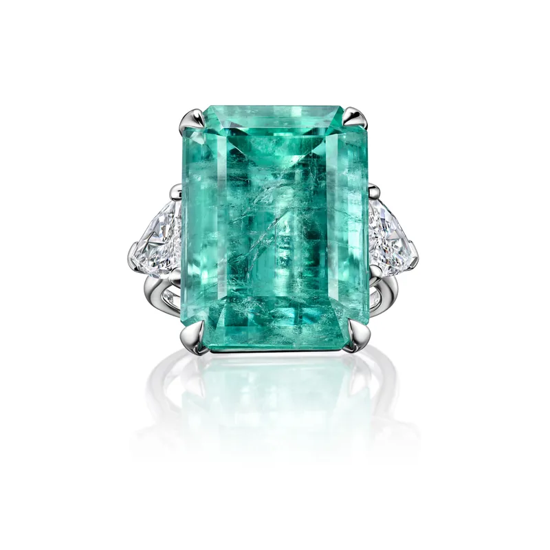 Ring 21.57 ct. Emerald 21.57 ct. Colour 5, Г2 (Russian grading)