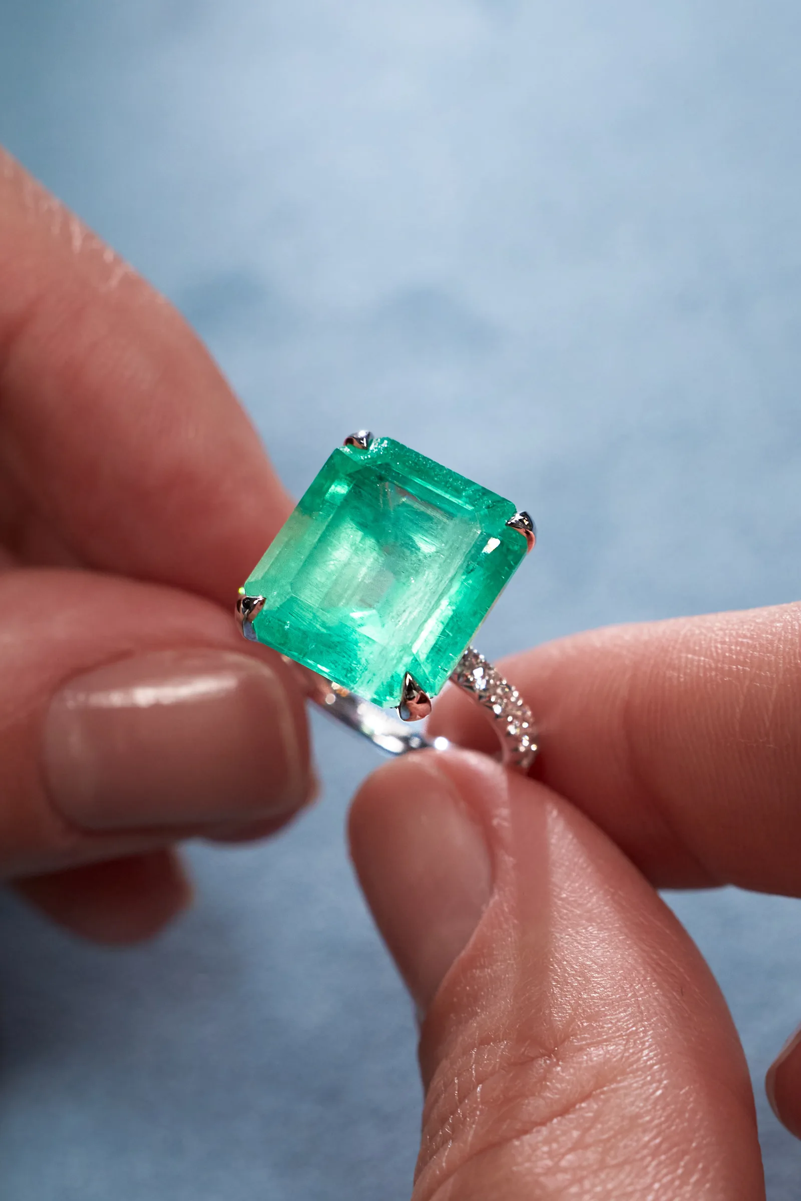 Ring 9.32 ct. Emerald 9.32 ct. Colour 4, Г3 (Russian grading) — 4