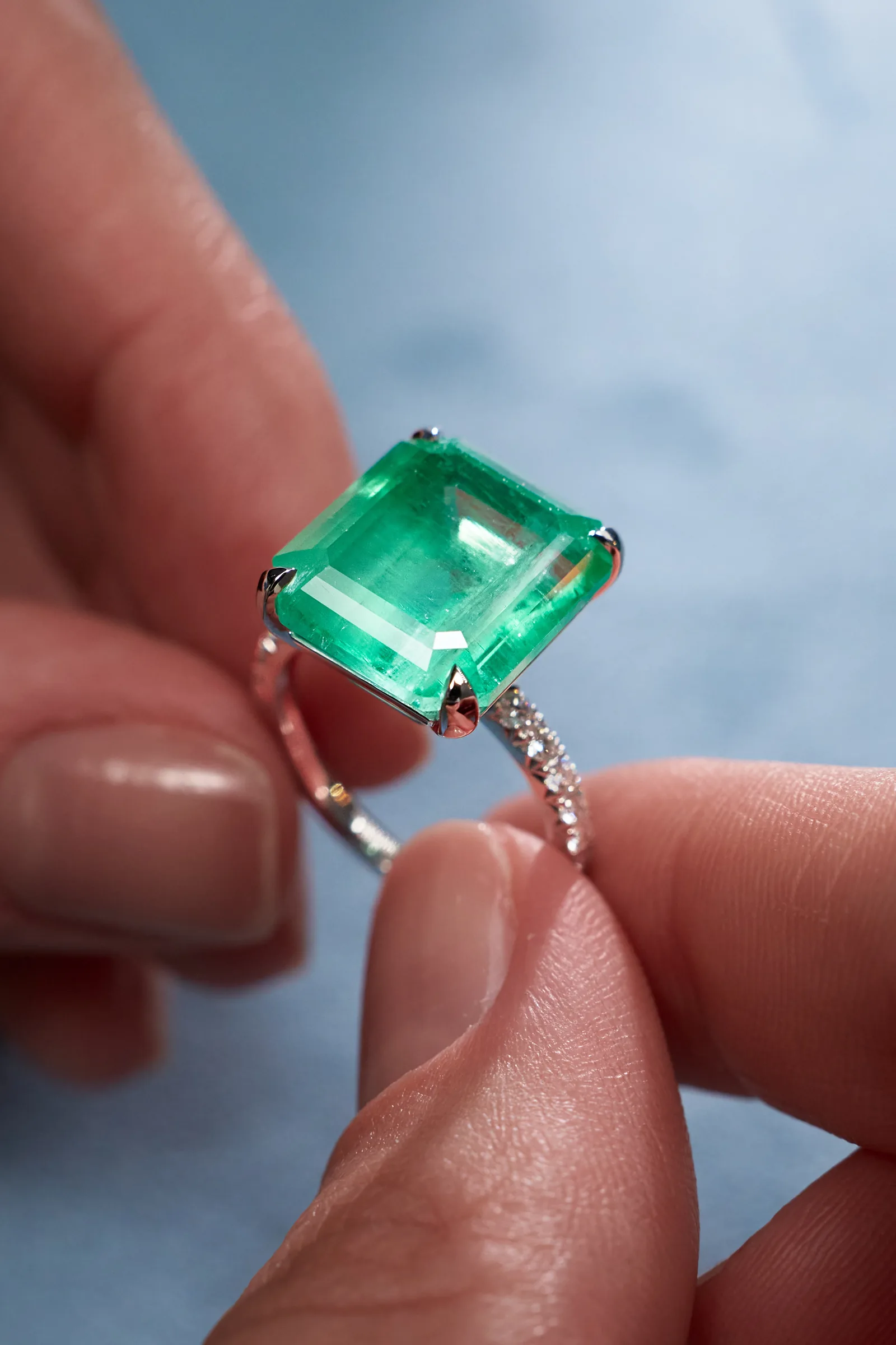 Ring 9.32 ct. Emerald 9.32 ct. Colour 4, Г3 (Russian grading) — 3
