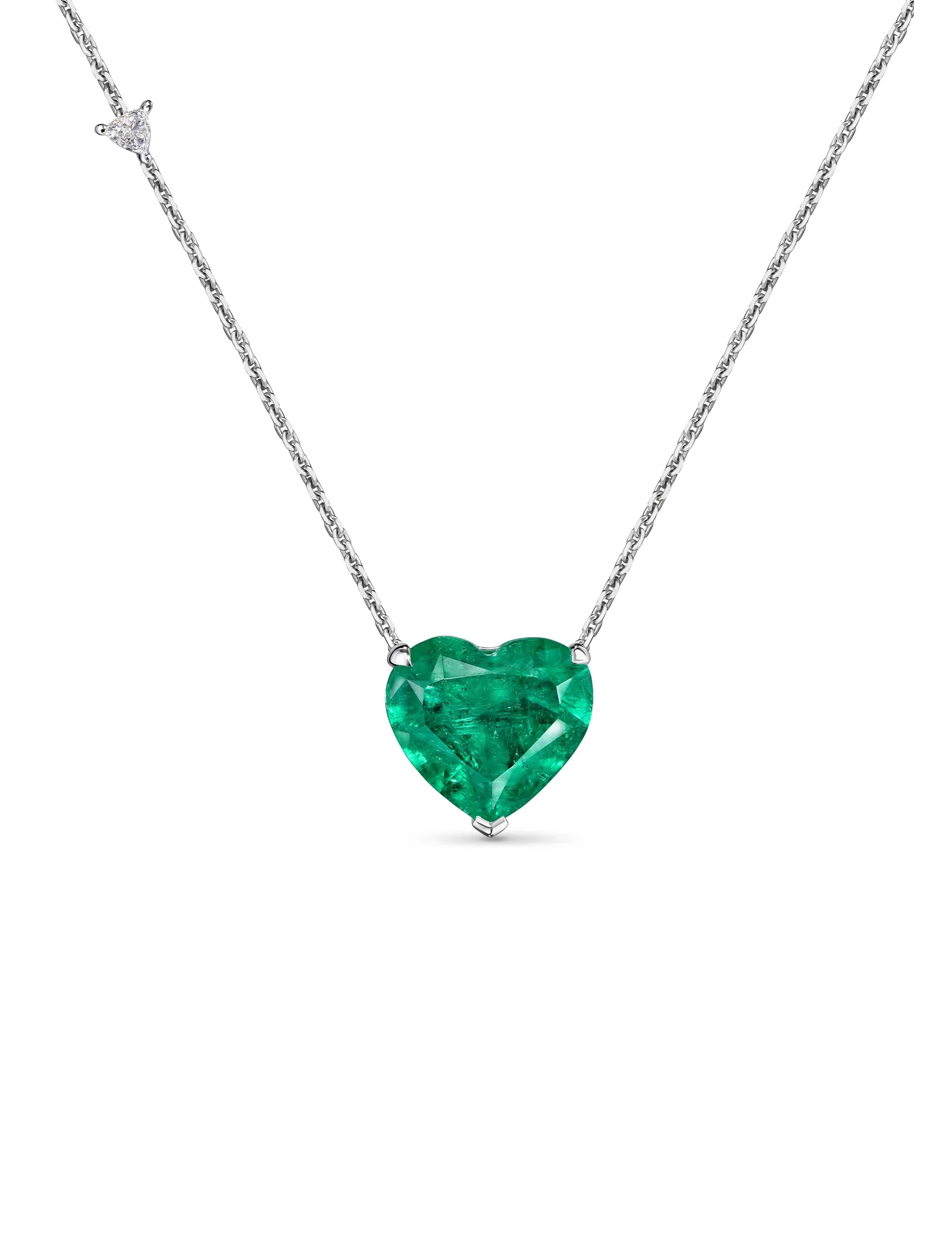 Necklace 8.83 ct. Emerald 8.83 ct. Side diamonds 0.12 ct