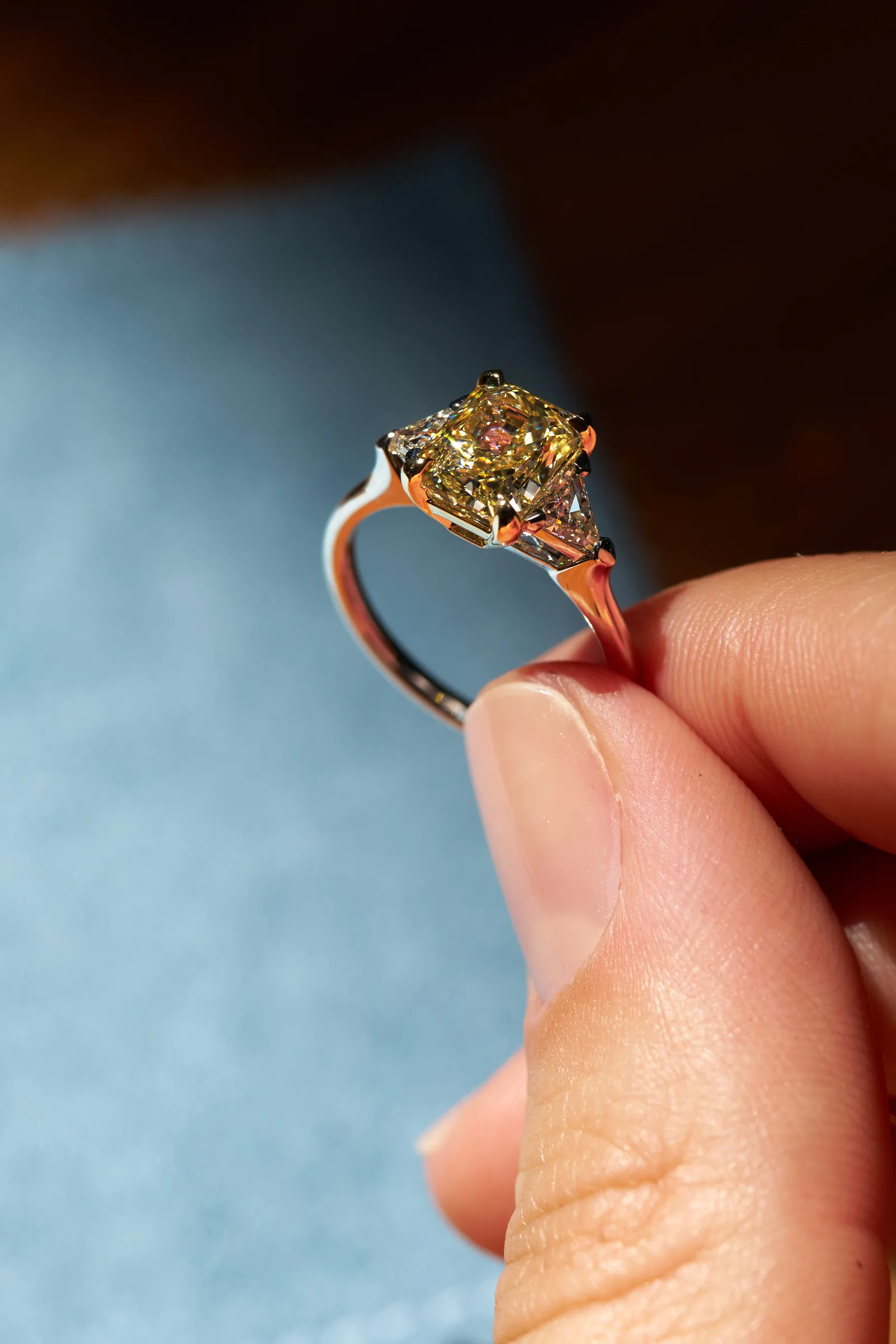 Ring 2.01 ct. Yellow diamond 2.01 ct. Colour W-X, clarity VS1 — 7