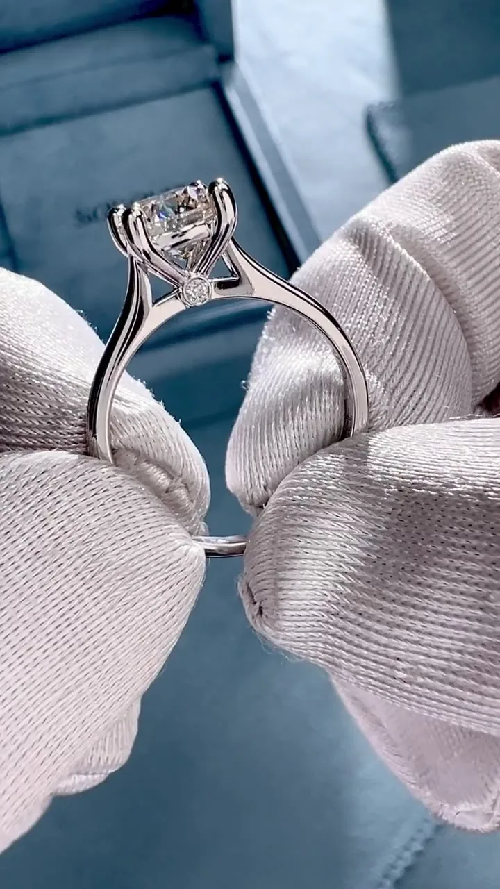 Ring 1.10 ct. White diamond 1.10 ct. GIA report